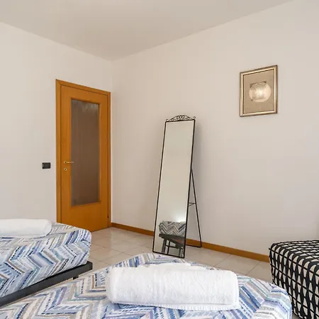 Panorama Apartment *